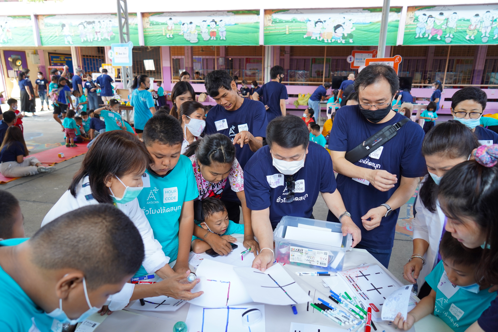 ‘อักษร’ สานต่อกิจกรรมระดับโลก สอนเด็กไทยรู้จักโค้ดดิ้ง