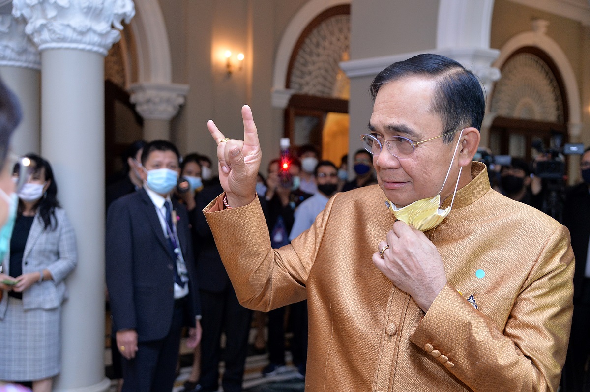 24 ชั่วโมง ในทำเนียบประยุทธ์ ก่อนศาลรัฐธรรมนูญชี้ชะตา คดีบ้านพักหลวง