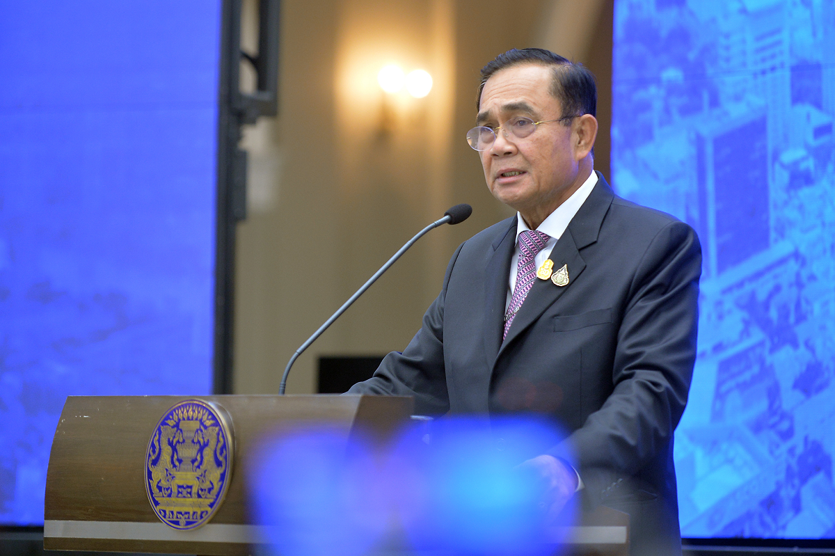 ประยุทธ์ : อย่าตื่นตระหนกโควิด กินยา รักษาหาย ไม่มีตาย