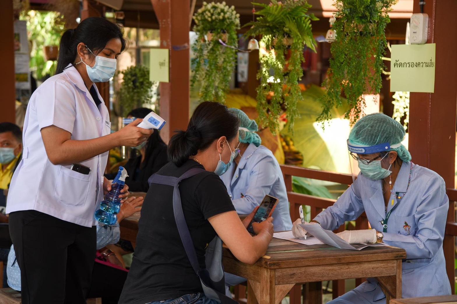 แรงงานต่างด้าว ตลาด อ.ต.ก. 120 ราย ตรวจแล้ว ไม่พบผู้ติดเชื้อ