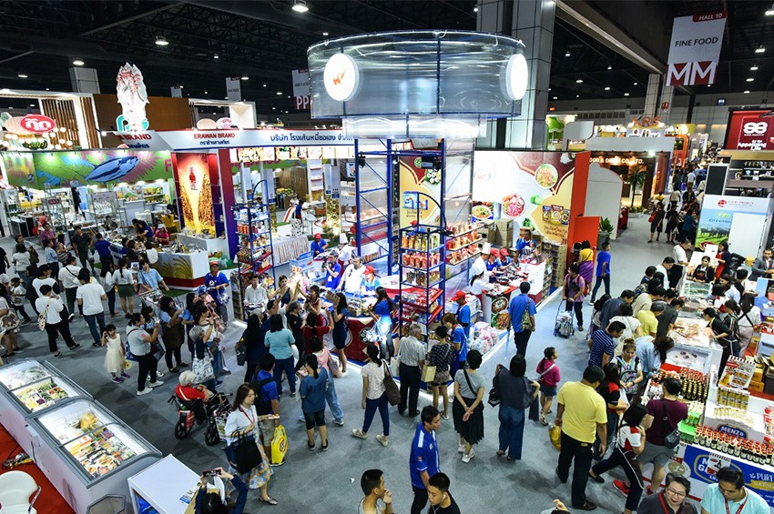 พาณิชย์ กางแผนผลักดันส่งออกปี64 ลุยกิจกรรมผสมผสานทั้งออฟไลน์-ออนไลน์