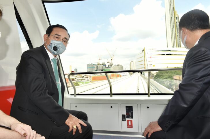 นายกฯนั่งรถไฟฟ้าสายสีทอง นายกฯนั่งรถไฟฟ้าสายสีทอง