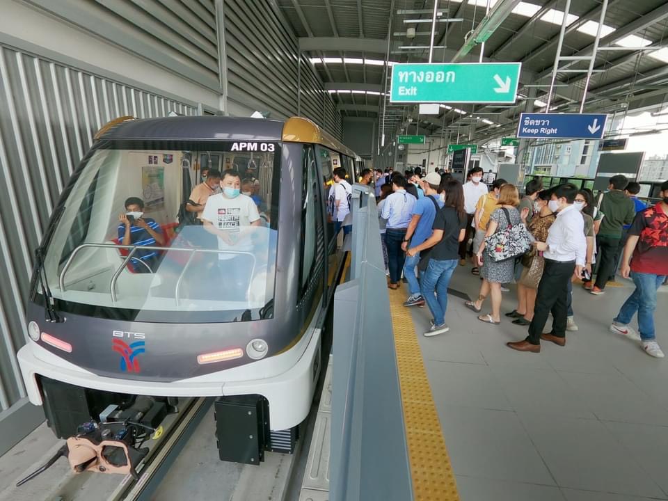 เปิดฟรีรถไฟฟ้า “สีทอง-สีเขียว” คนใช้บริการแน่นเข้มมาตรการป้องโควิดต่อเนื่อง