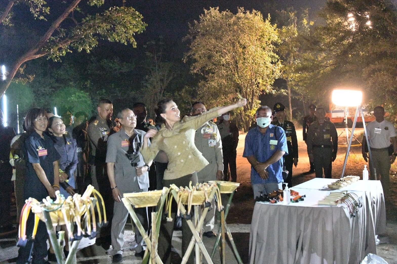 พระราชินีเสด็จฯเป็นการส่วนพระองค์ ทอดพระเนตรโครงการสวนสมเด็จพระศรีนครินฯ จ.เพชรบุรี