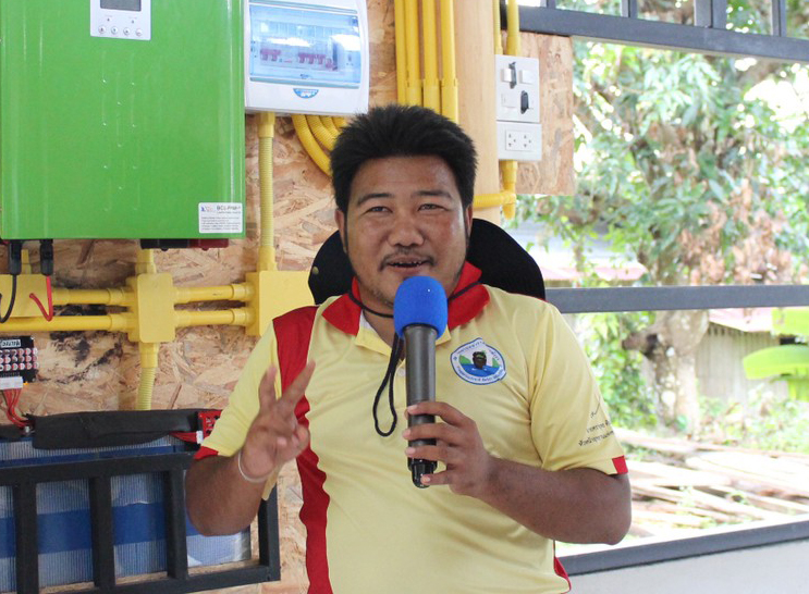 จรัสพงศ์ ถิ่นเกาะยาว ตัวแทนช่างจากวิสาหกิจชุมชน Doing Koh Yao