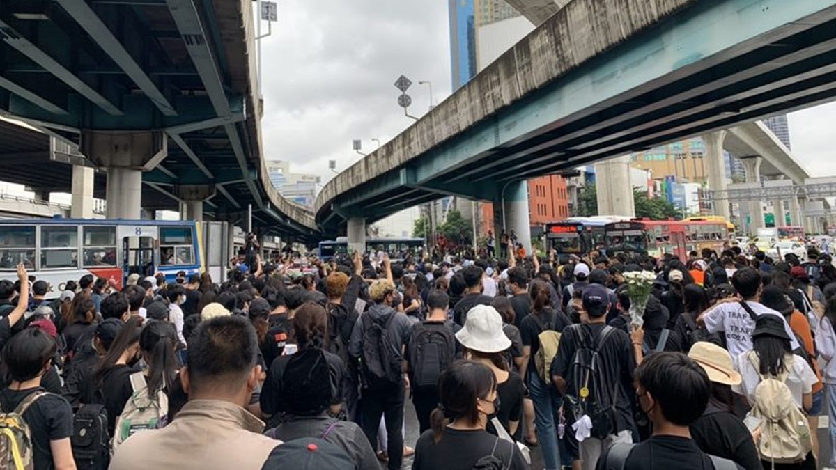 แนวร่วมธรรมศาสตร์ นัดชุมนุม ห้าแยกลาดพร้าว พรุ่งนี้ 4 โมงเย็น