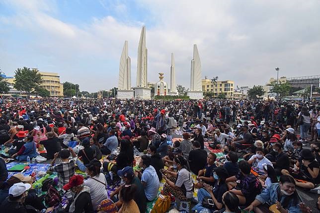 ศาลรัฐธรรมนูญไม่รับคำร้อง “ม็อบราษฎร” ชุมนุมล้มล้างการปกครองฯ