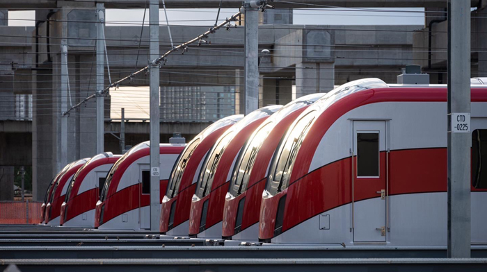 ปี’64 เร่งสร้างรถไฟฟ้าสายใหม่ เชื่อมชานเมือง “สีแดง-ชมพู-เหลือง”