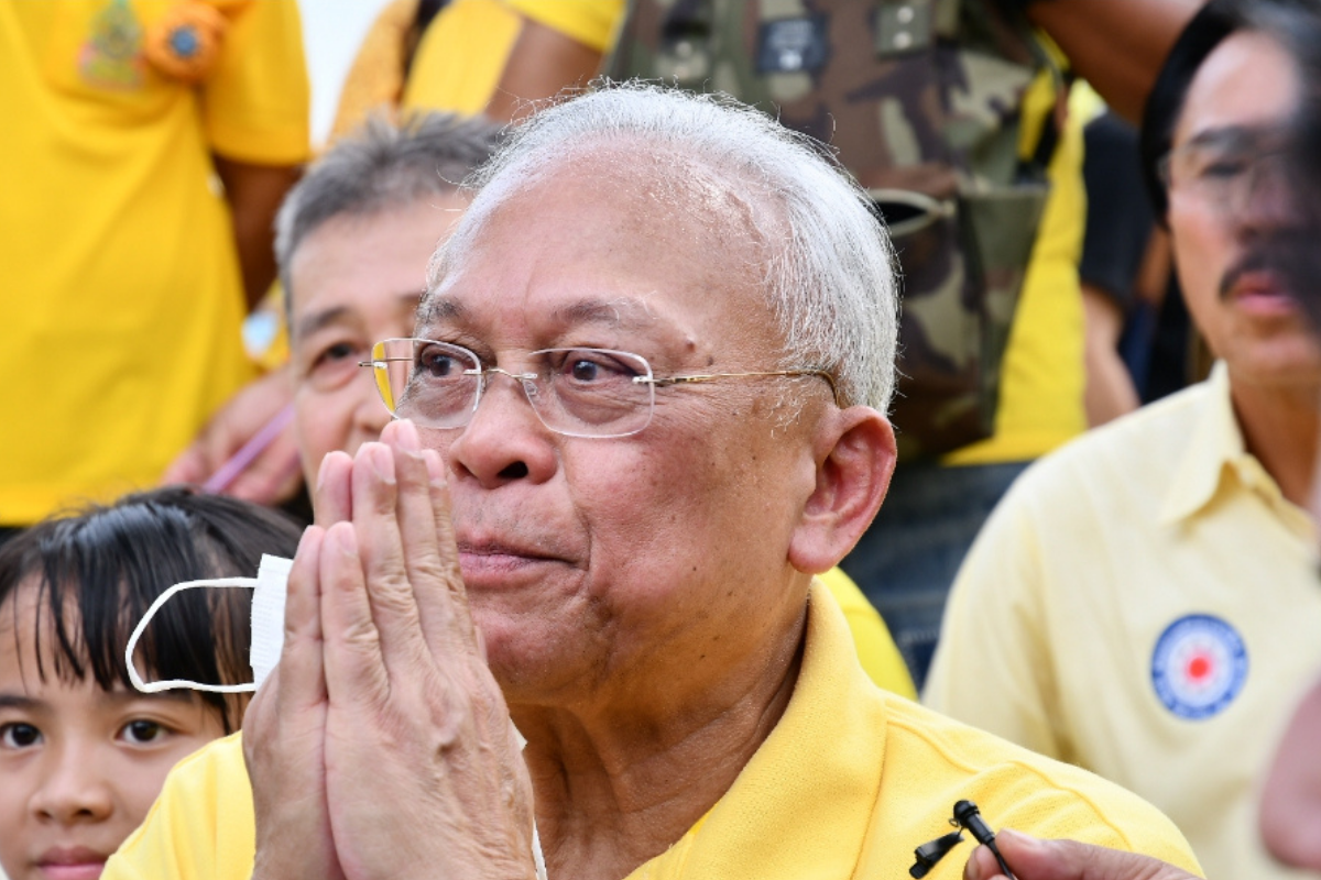 “สุเทพ” นัดครอบครัว “กปปส.” รับเสด็จ ที่สนามหลวง 5 ธันวาคม