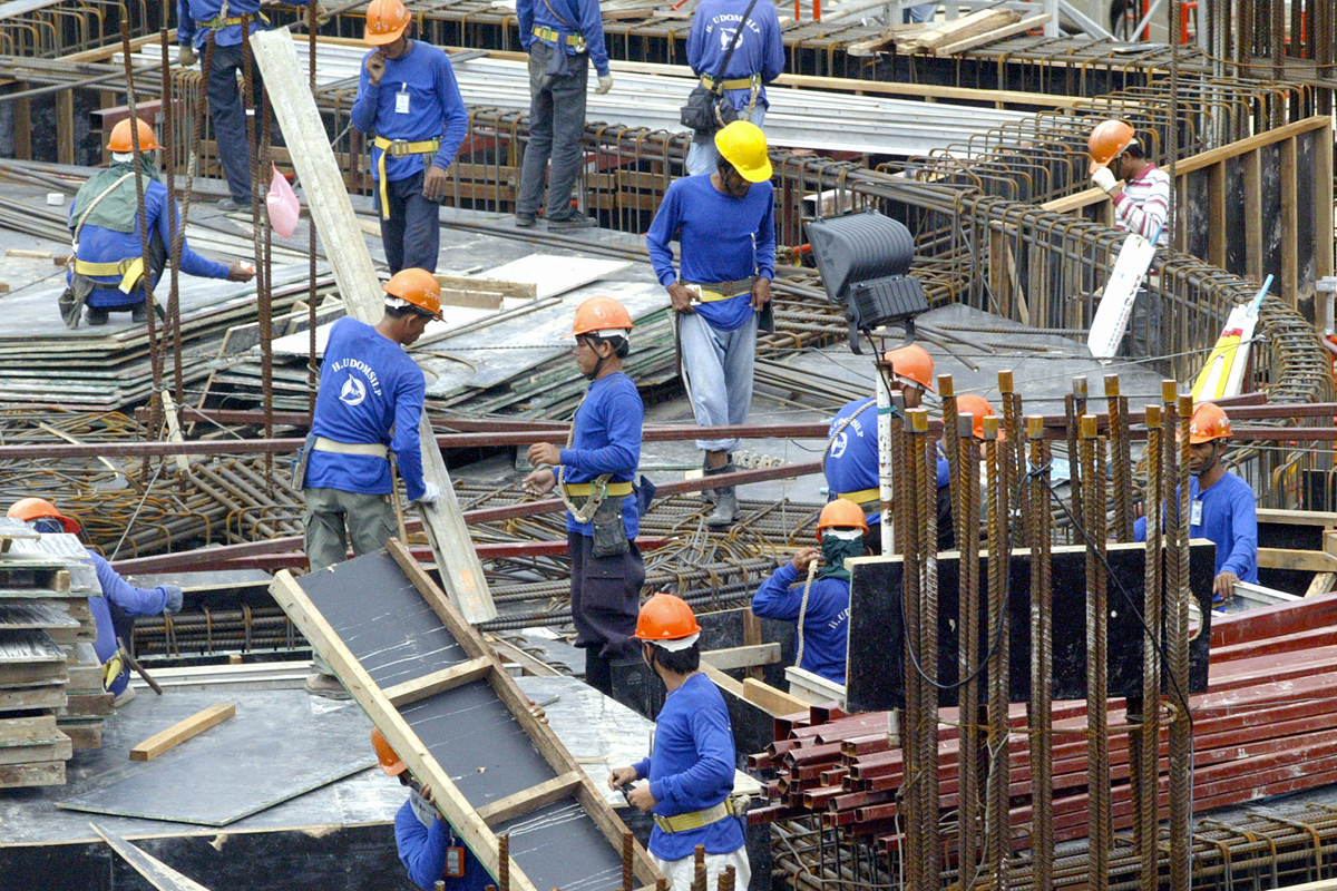 หวั่นลักลอบนำเข้าแรงงานพุ่ง เสี่ยงปิดกิจการระนาว-รัฐสูญภาษี 3 พันล้าน