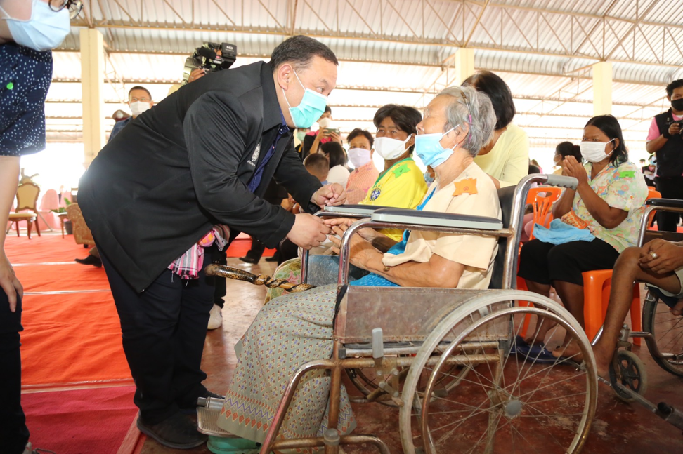 พม. ย้ำพร้อมติดตามช่วยเหลือ “กลุ่มเปราะบาง” ที่ไม่ได้รับสิทธิ์ตามโครงการ “เราชนะ”