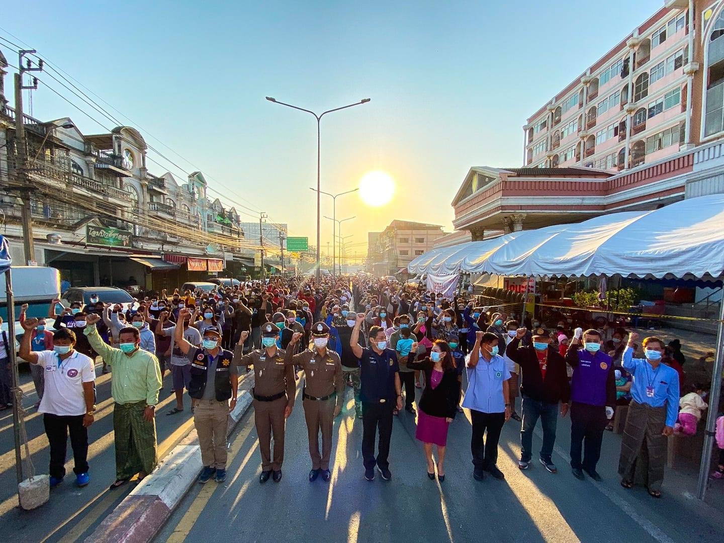 นนทบุรี ปลดล็อกคอนโดสีชมพู สถานที่สังเกตอาการโควิด