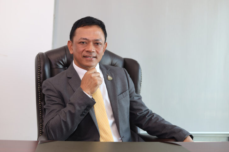 อธิคุณ คงมี อธิคุณ คงมี