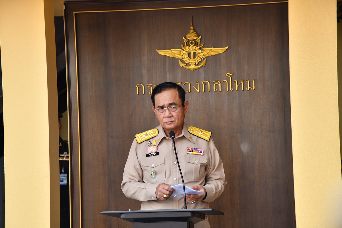 ประยุทธ์ ชี้ ไม่ได้จงใจใช้ ม.112 กับ “ธนาธร” แค่ทำตามกฎหมาย