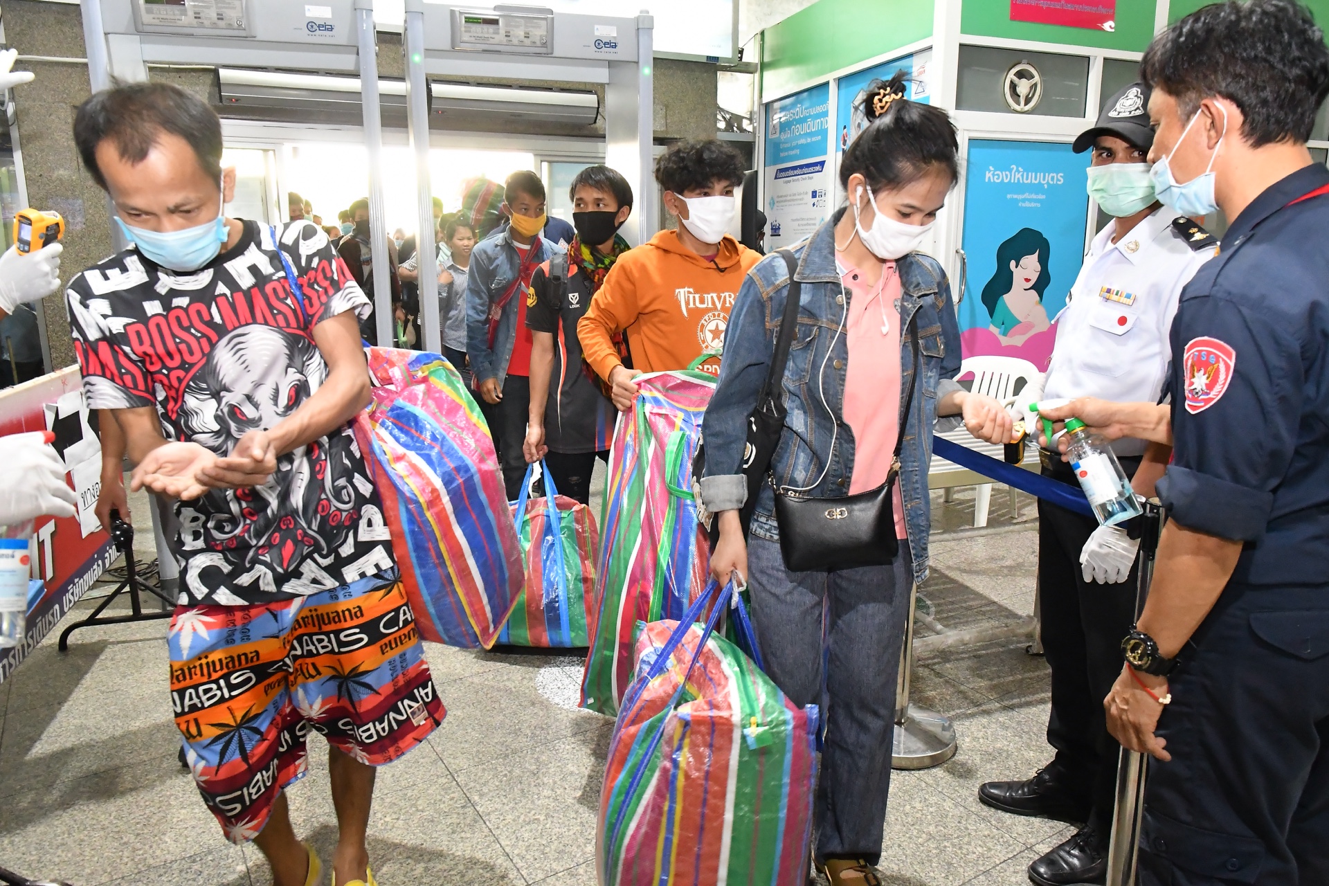 5 จังหวัด เข้มงวดโควิด ต้องมี “เอกสารรับรองการเดินทาง” ออกนอกพื้นที่