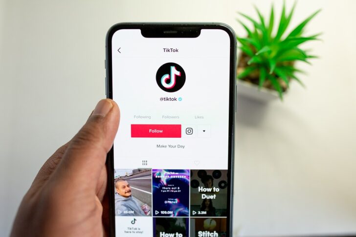 TIKTOK TIKTOK.