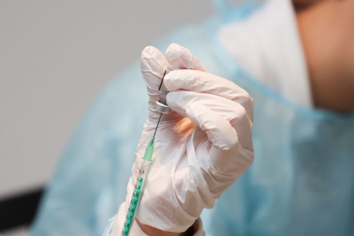 vaccination-5884514_1920