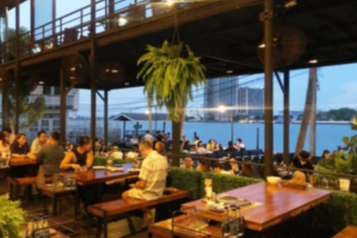 ศบค. ชงคลายล็อก นั่งกินอาหารในร้านถึง 5 ทุ่ม ธุรกิจแอลกอฮอล์ขอด้วย