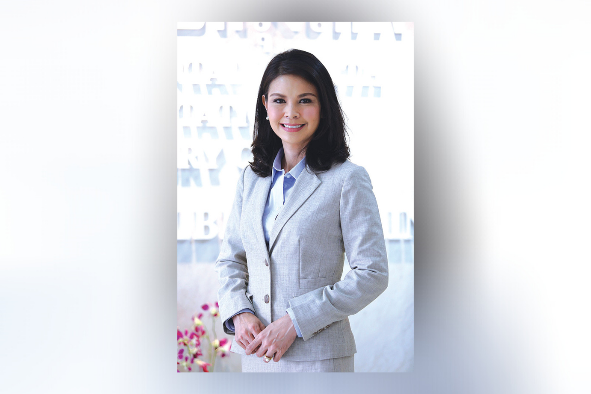 เปิดประวัติ “หมอเบิร์ท” ดีกรีนางสาวไทย ร่วมทีม โฆษก ศบค.