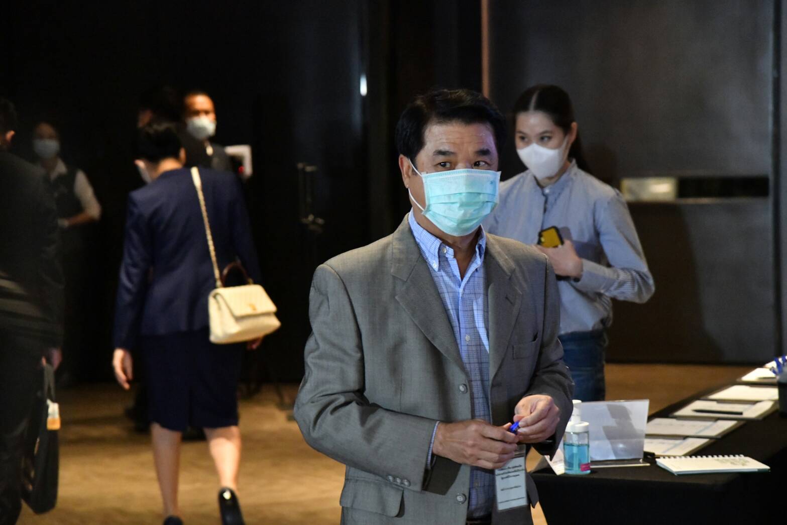 สุริยะ การันตี สุชาติ รอดศึกอภิปรายไม่ไว้วางใจ-ผลงานเป็นที่ประจักษ์
