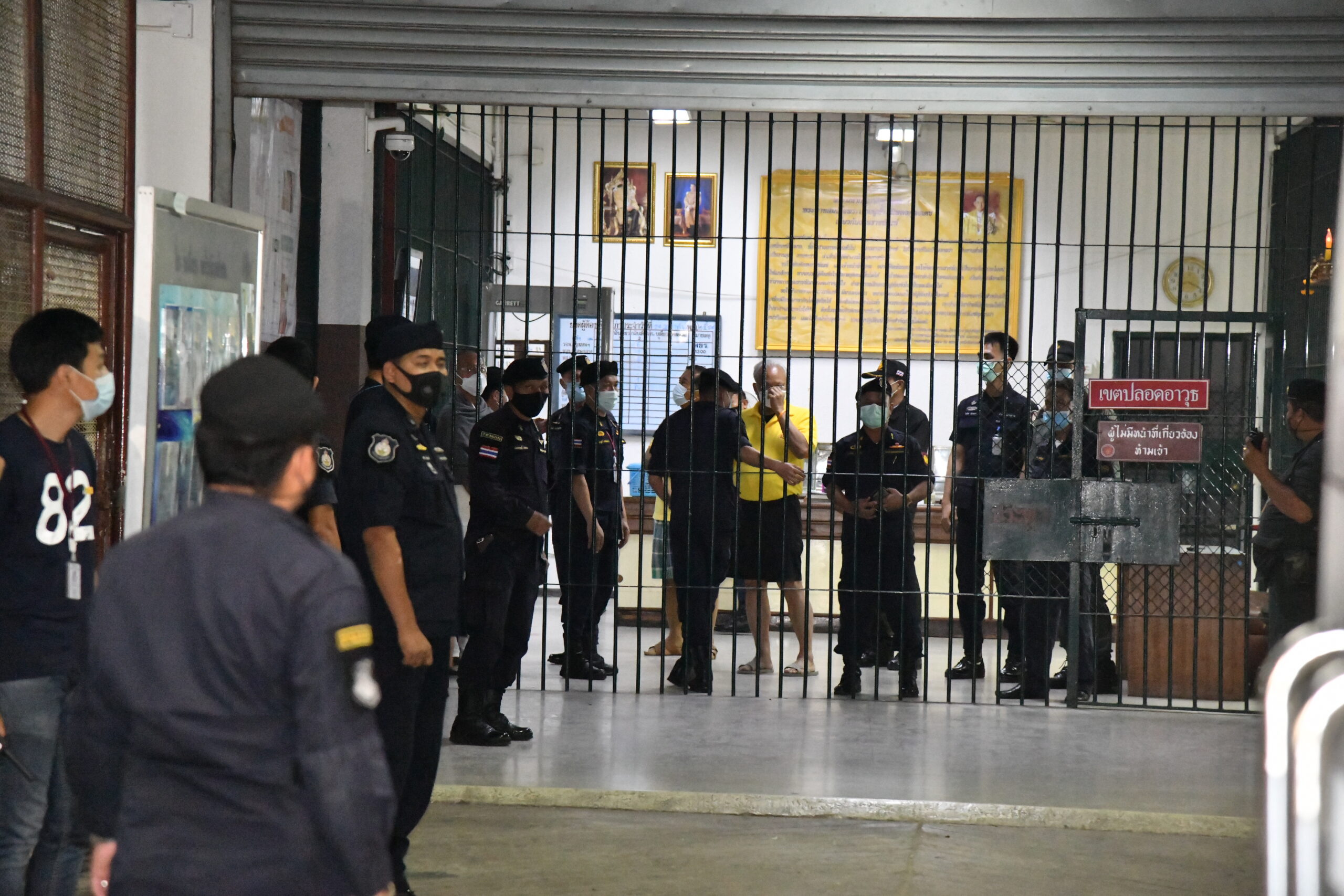 สุเทพ 3 รัฐมนตรี กปปส. นอนคุก ศาลไม่ให้ประกันตัว