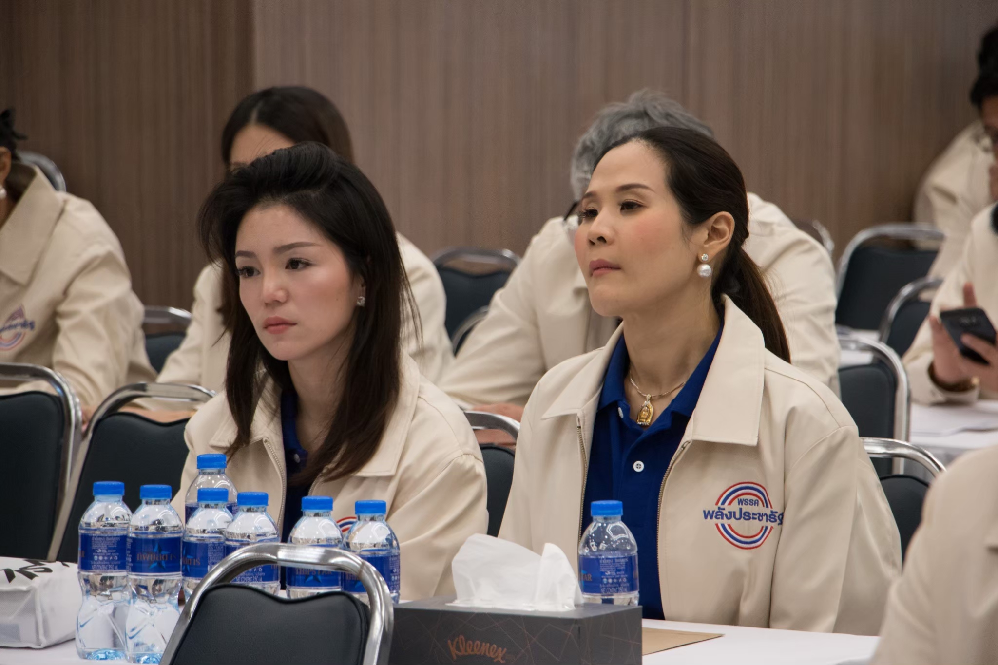 “มาดามเดียร์” แจงเหตุเลิกแถลงข่าว กรณีงดออกเสียงหนุน “ศักดิ์สยาม”
