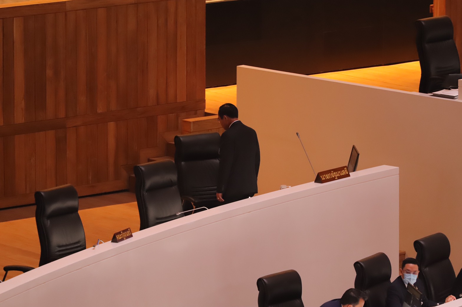 เปิดสาเหตุ ‘ประยุทธ์’ งอนฝ่ายค้าน จนเดินออกห้องประชุมสภา