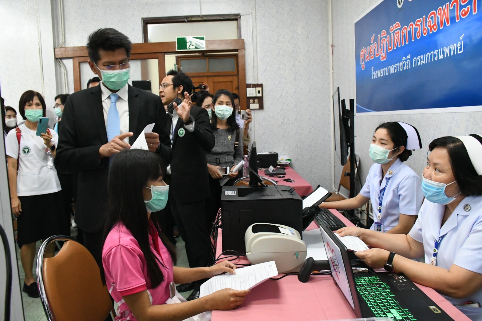 สธ.พร้อมให้บริการฉีดวัคซีนโควิด สำหรับกลุ่มเป้าหมายระยะแรก มี.ค.นี้