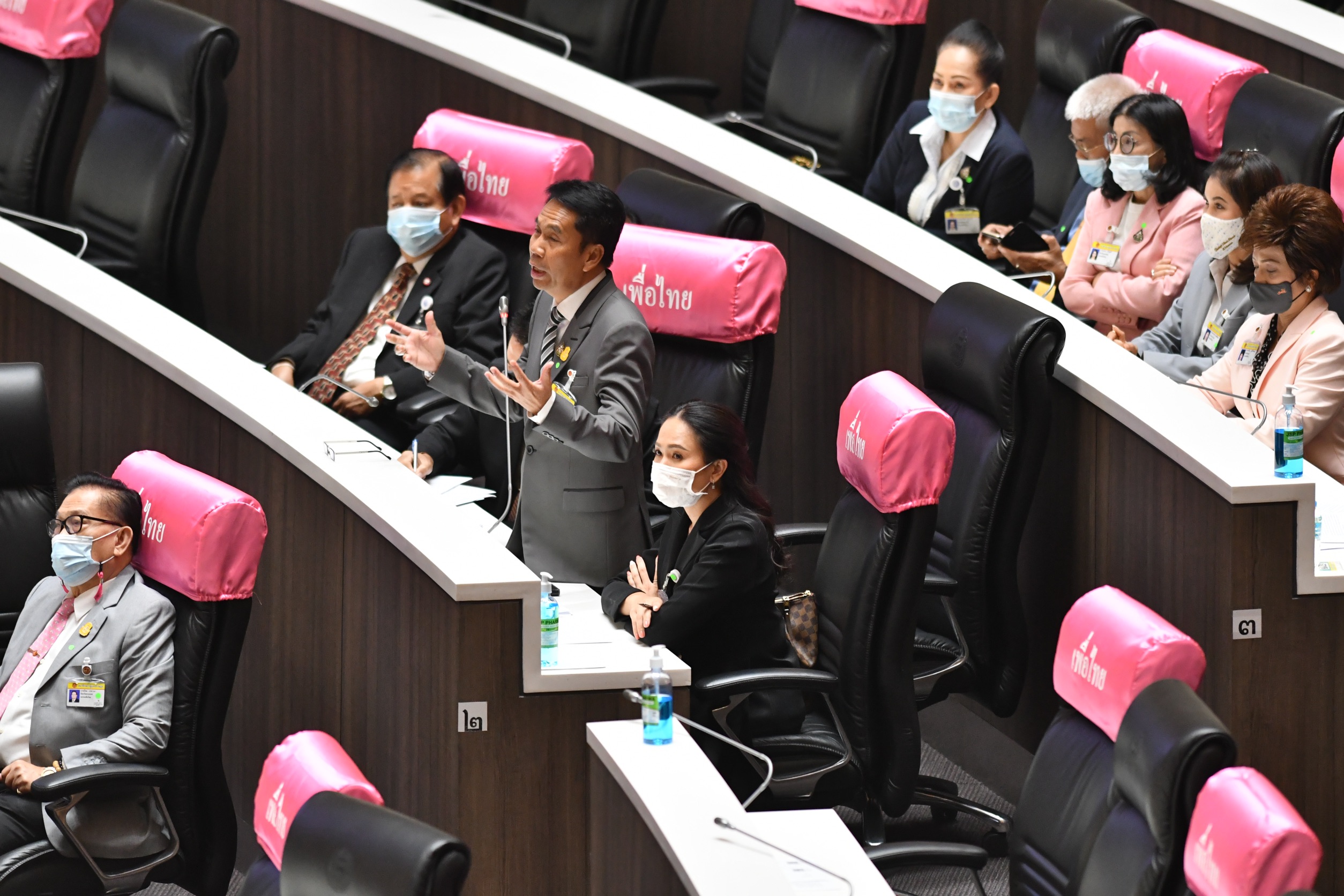 นายสุทิน คลังแสง ส.ส.มหาสารคาม พรรคเพื่อไทย ในฐานะประธานวิปฝ่ายค้าน