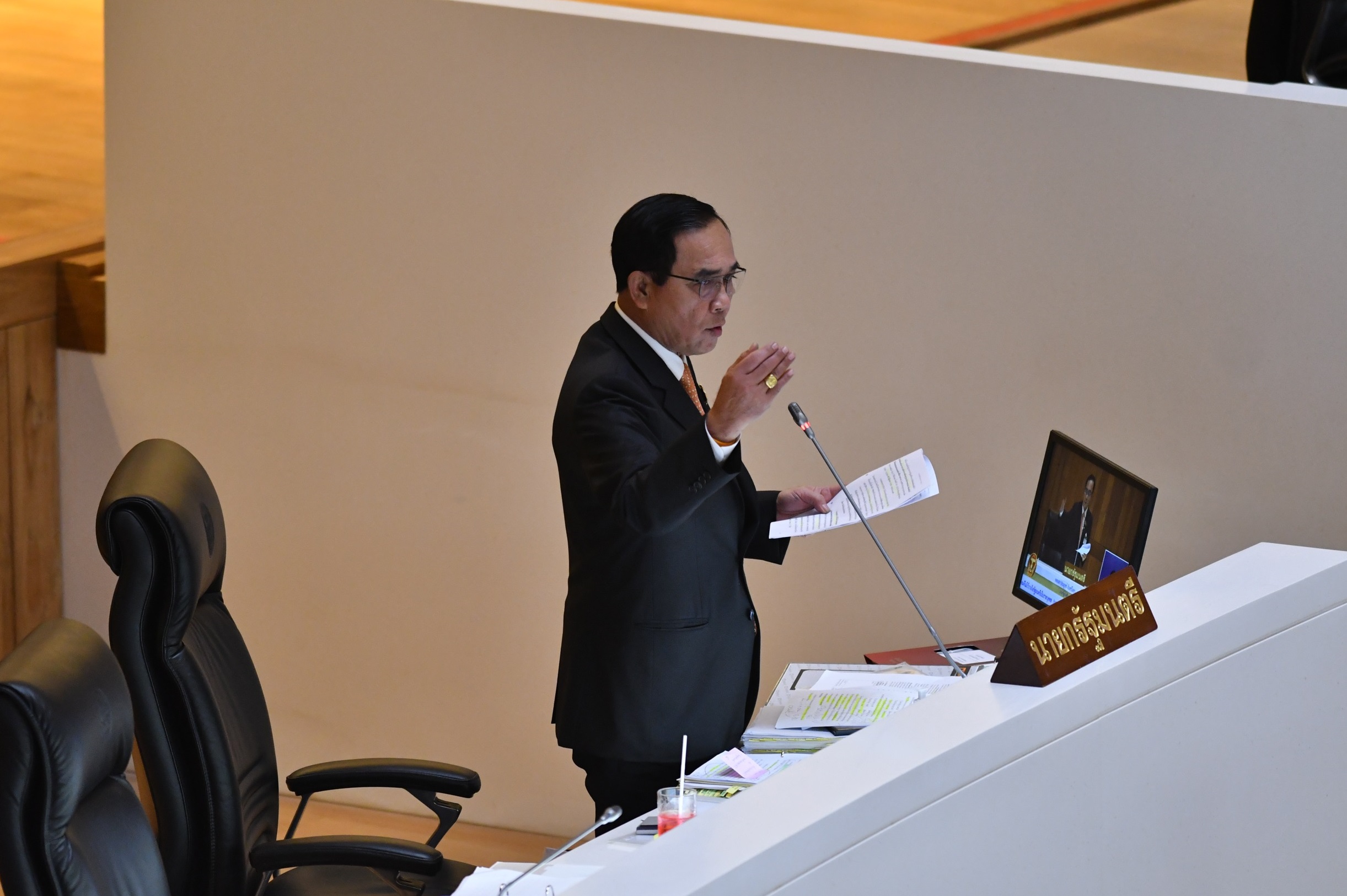 ประยุทธ์ แจงรับผลประโยชน์บ่อนพนัน ลั่น “เงินชั่ว ๆ บาทเดียวก็ไม่รับ”