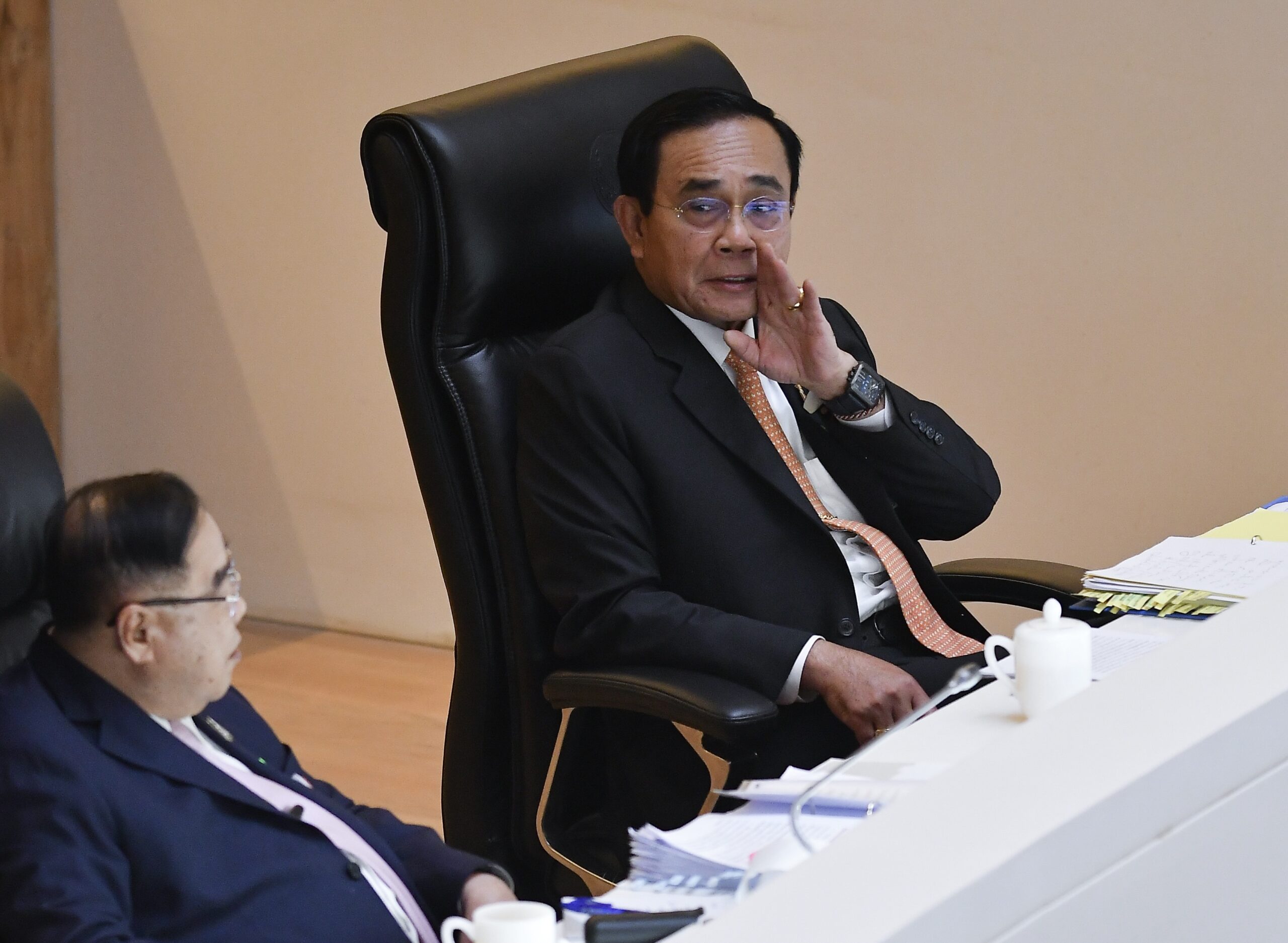 พรรคร่วมรัฐบาล อวย “ประยุทธ์” ศึกอภิปรายวันแรก ทำได้ดี สมอยู่มา 6 ปี