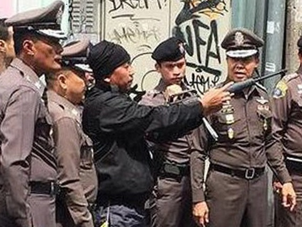 ศาลฎีกายกฟ้อง ชายชุดดำ คดีปะทะแยกคอกวัว 10 เม.ย.53