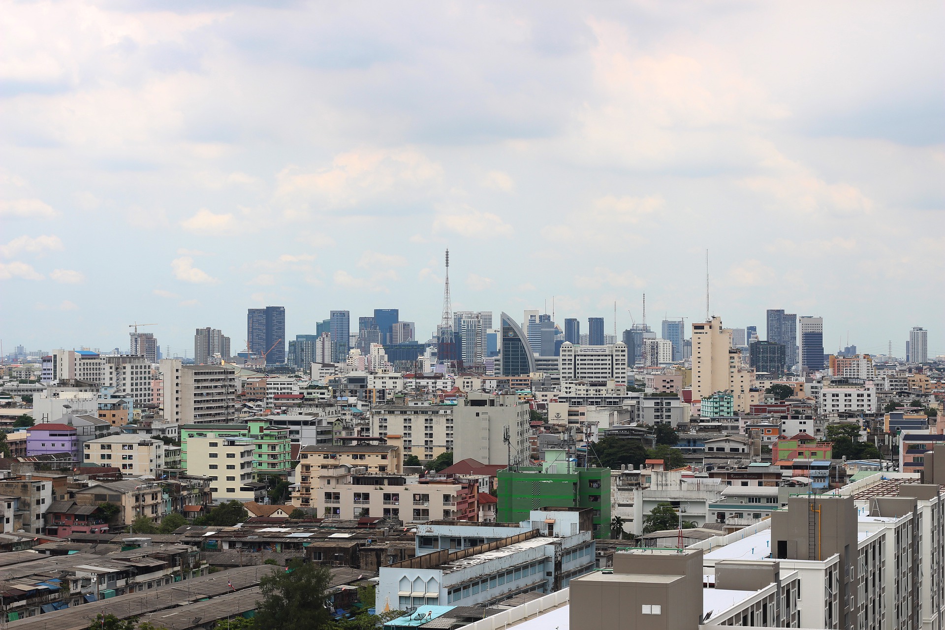 โควิด กทม. 912 ราย ติดเพิ่ม 7 ราย คนไทย-เมียนมา อาชีพรับจ้าง-รปภ.