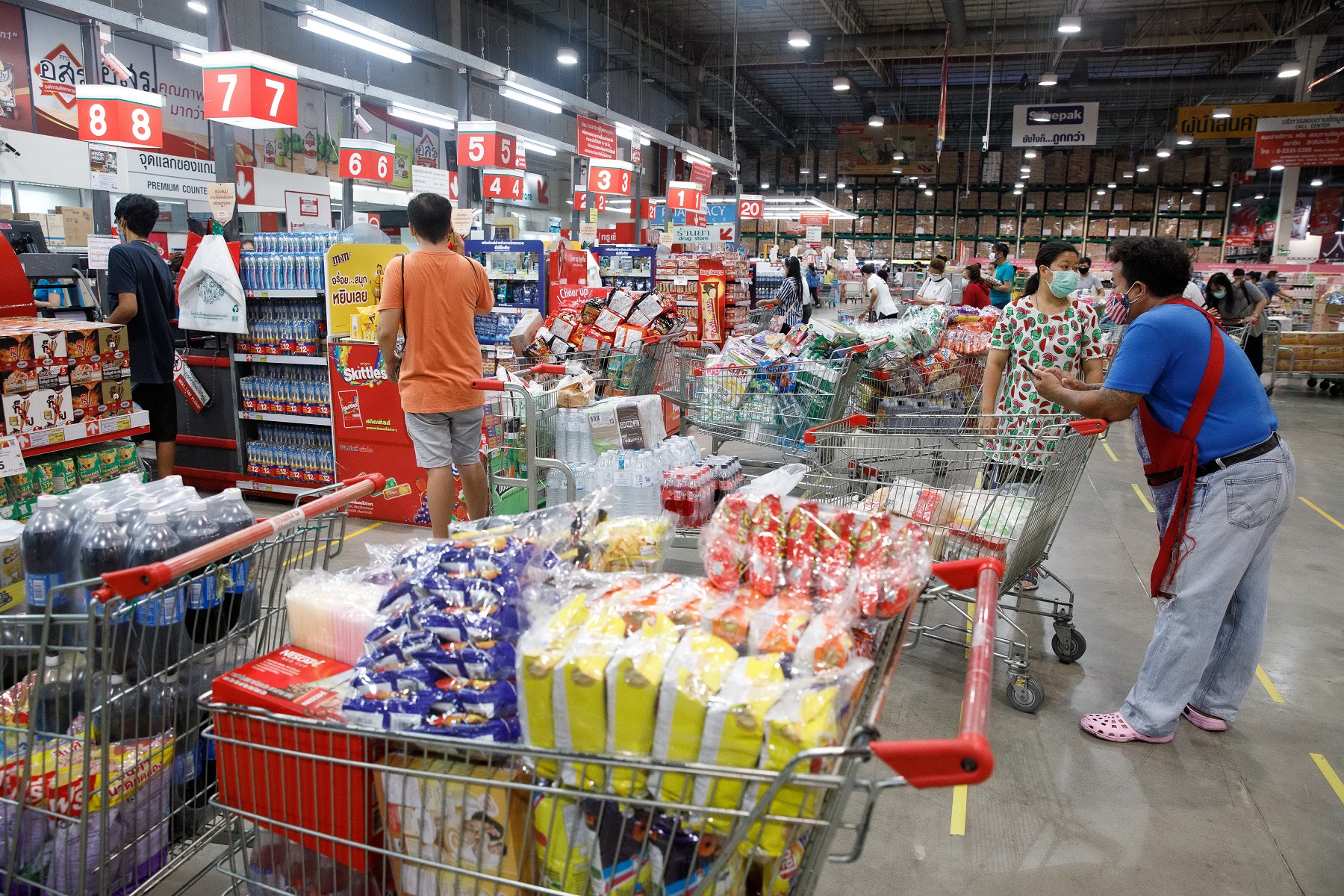 แม็คโคร หนุนคู่ค้ารายย่อย รับคนละครึ่ง ผ่านบัตรคนจน แอปเป๋าตัง
