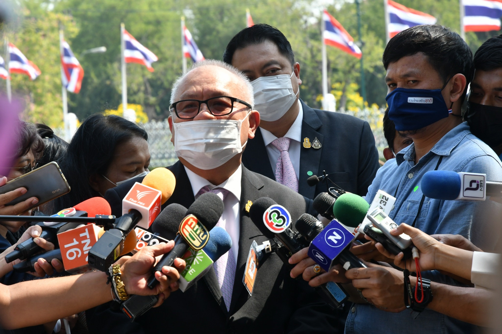 สุพัฒนพงษ์ ชี้เข้าใจคลาดเคลื่อน ปมขอคนรักชาติใช้เงินเก็บ ติงสื่อ ตัดคำพูด