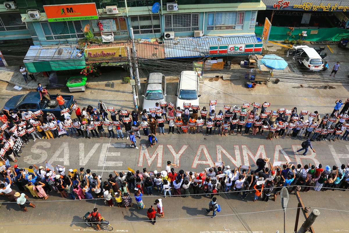 สื่อท้องถิ่นเผย ผู้ประท้วงเสียชีวิตอย่างน้อย 50 รายในวัน “กองทัพเมียนมา”