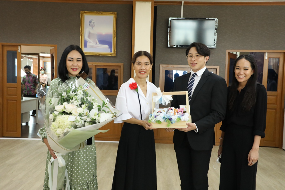 บริษัท อุตสาหกรรมนมไทย จำกัด นมตรามะลิ เข้าแสดงความยินดีกับ คุณนันทิดา แก้วบัวสาย นายก อบจ.หญิงท่านแรก ของจังหวัดสมุทรปราการ