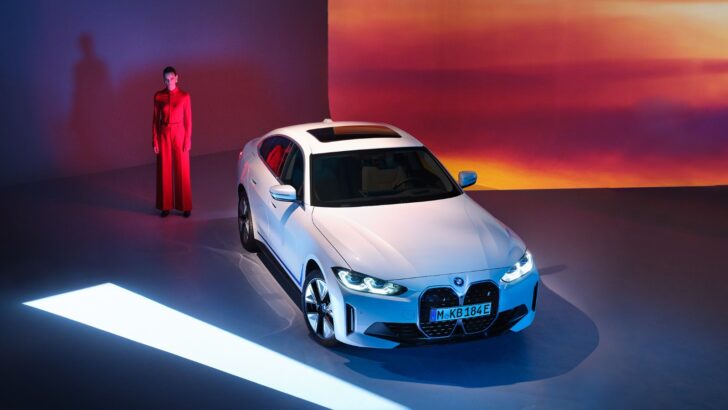 BMW เผยโฉมรถไฟฟ้ารุ่นใหม่
