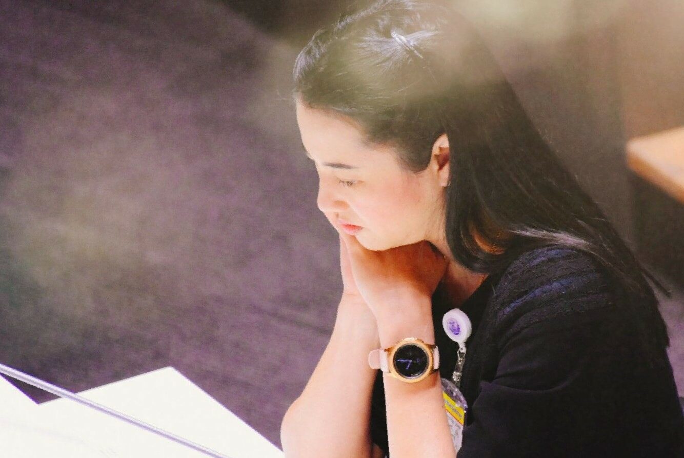 ปารีณา โพสต์ภาพนั่งก้มหน้า-ไม่มีแคปชั่น หลังศาลสั่งหยุดปฏิบัติหน้าที่