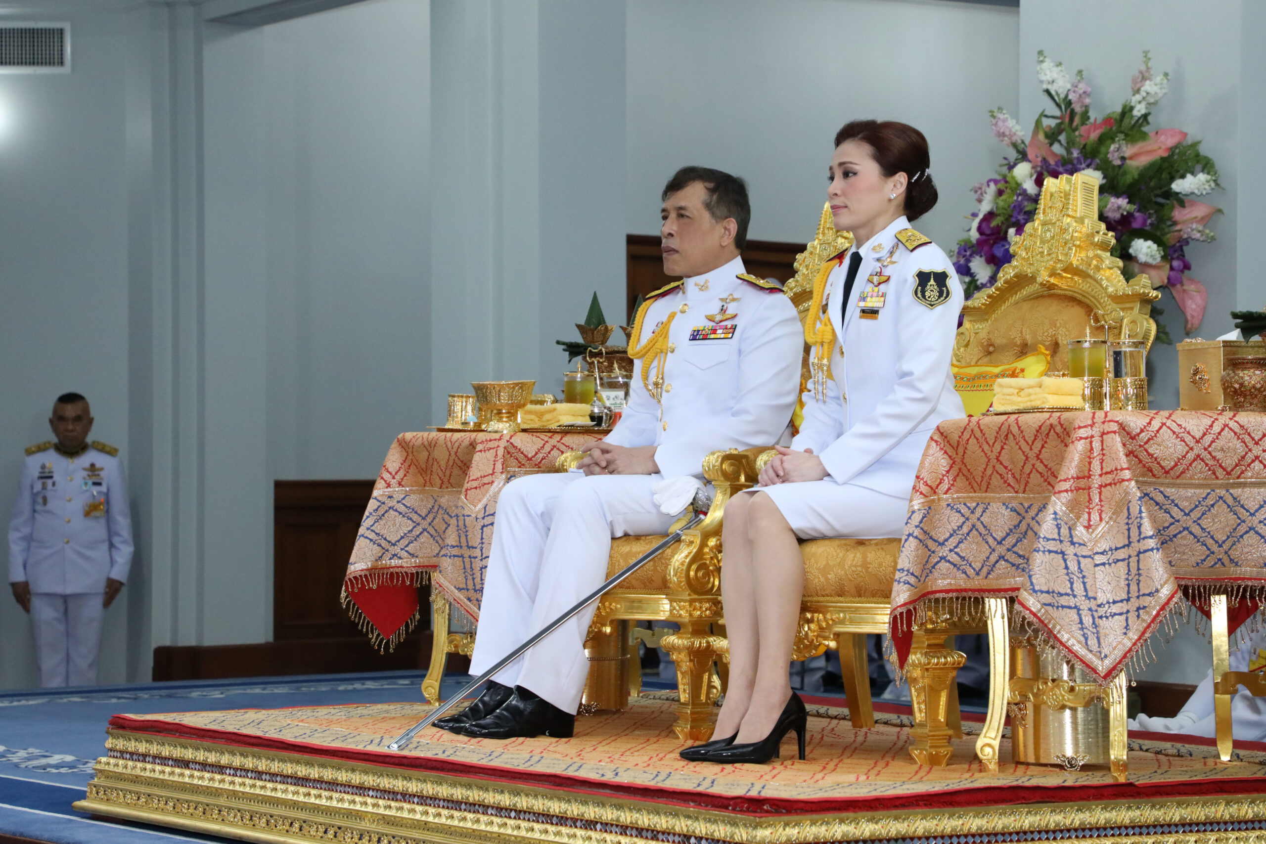 ในหลวง พระราชทานพระบรมราโชวาท ทหาร-ตำรวจ ชั้นนายพล ต้องเสียสละ