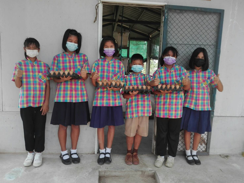 “รร.รัฐการุณวิทยา” เครือข่ายการศึกษา CONNEXT ED CPF หนุนโมเดล ”โรงเรือนจำลองฟาร์มไก่พันธุ์ไข่”