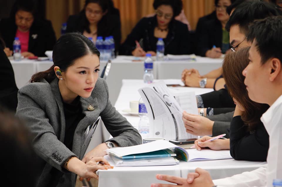 ‘ประยุทธ์’ ลงโทษ ส.ส. ดาวฤกษ์ พปชร. เด้ง ‘มาดามเดียร์’ พ้นวิปรัฐบาล
