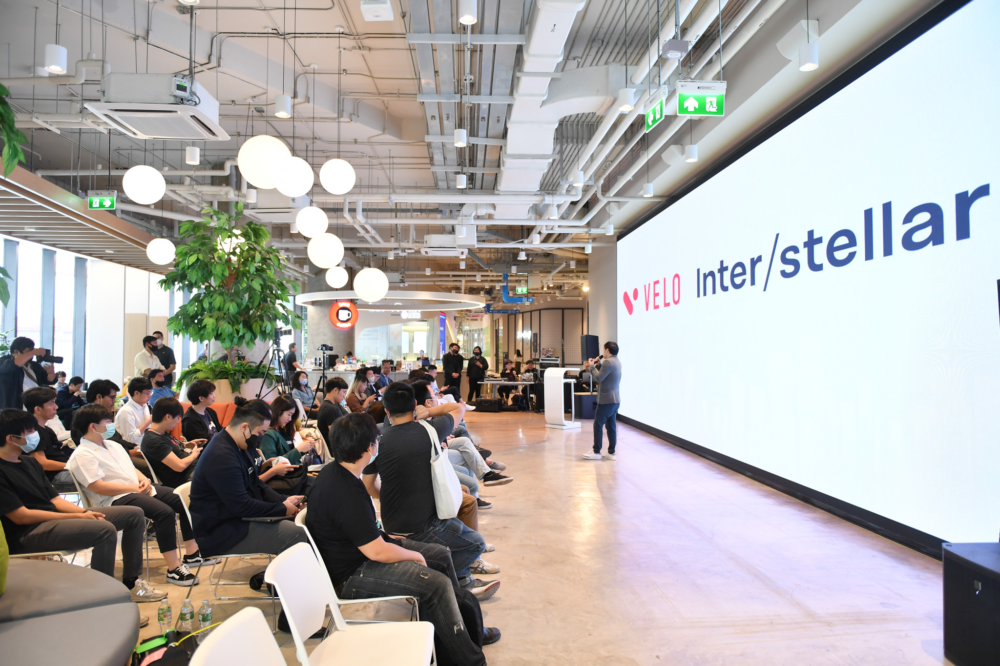 การผนึกกำลัง 2 ผู้นำเทคโนโลยีฟินเทค Velo Labs และ Interstellar เพิ่มความคล่องตัวทางการเงินยุคใหม่