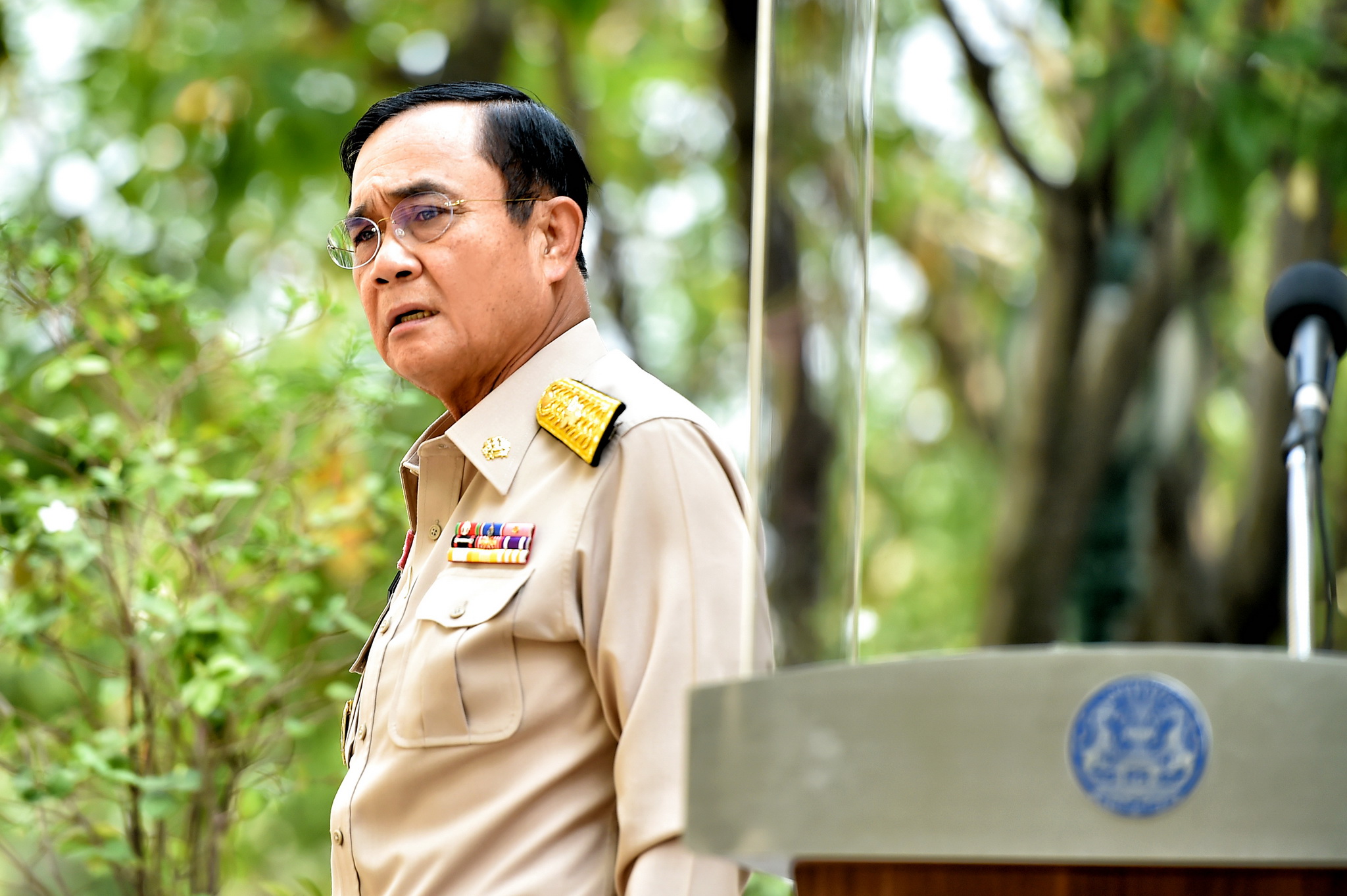 “บิ๊กตู่” ลั่น โผทหารเสร็จก่อนปรับ ครม. “ทัพไทย-ทัพบก” มีเออร์ลี่-ลาออก