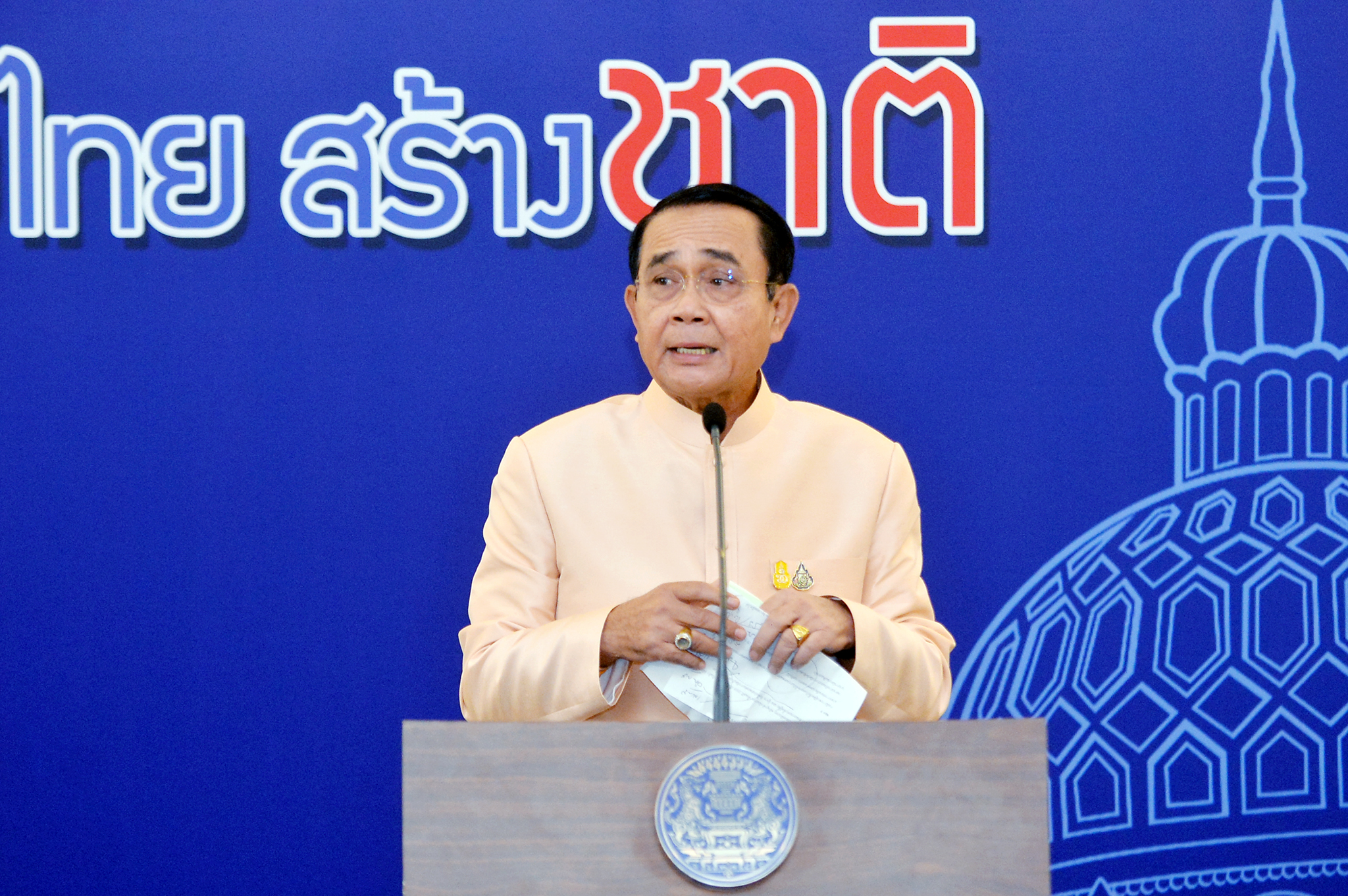 “ประยุทธ์”  ยัน ได้รายชื่อ ครม. อยู่ในมือแล้ว กำลังตัดสินใจใครนั่งกระทรวงไหน