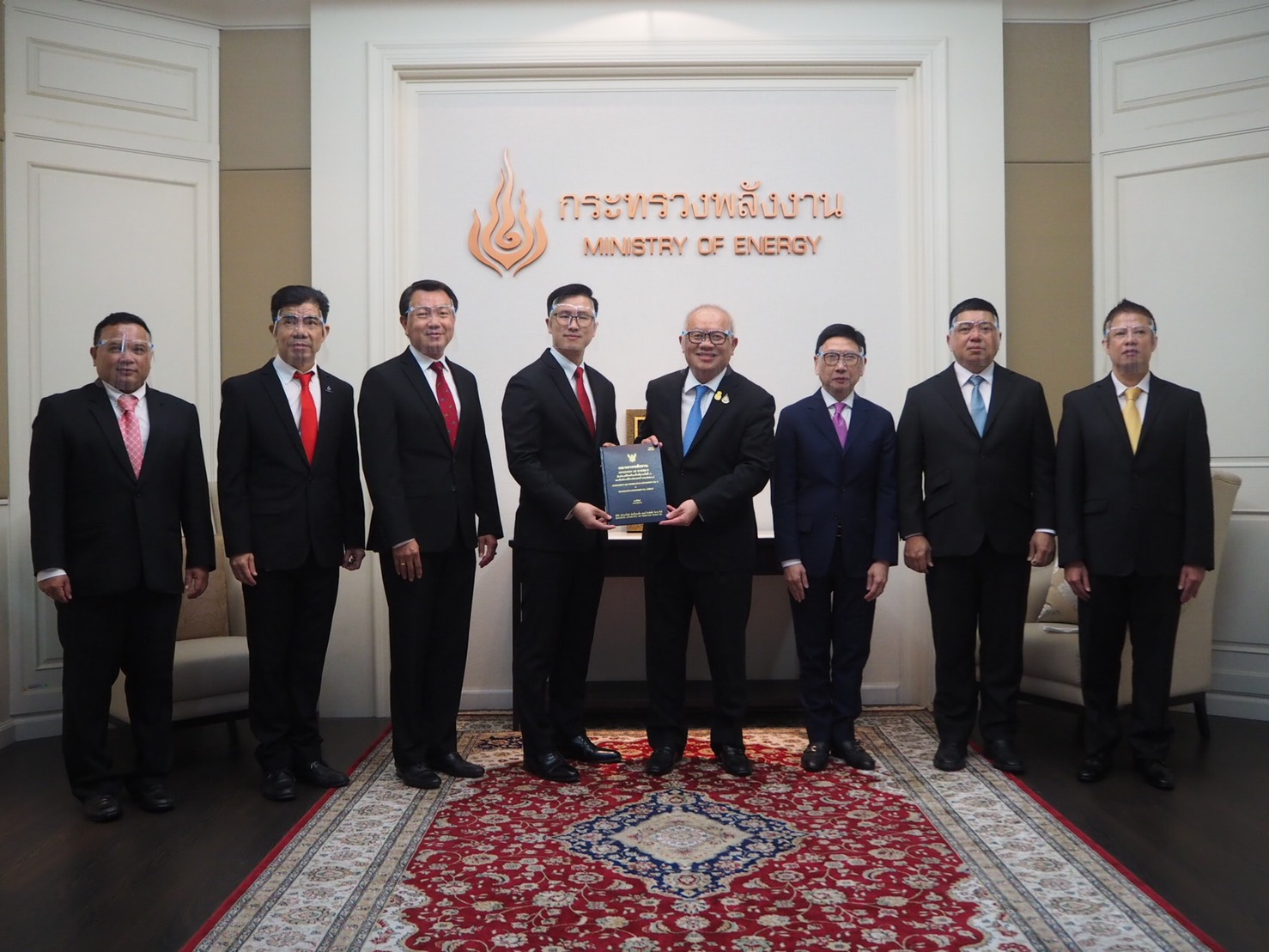 พลังงาน-เอ็กซอน ลงนามสัญญาขยายสัมปทานผลิตก๊าซธรรมชาติน้ำพอง 10 ปี