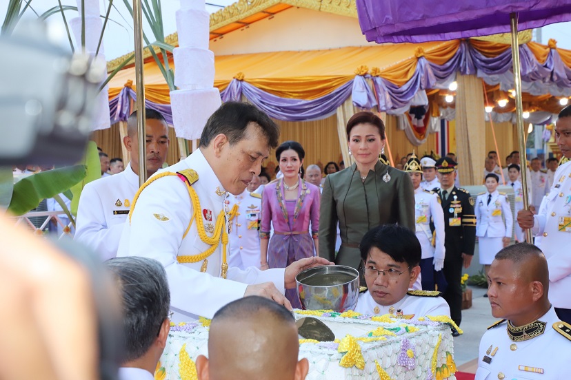 ในหลวง พระราชินี เสด็จพร้อมเจ้าคุณพระฯ ทรงเปิดศาลเยาวชนและครอบครัว จ.สุพรรณบุรี