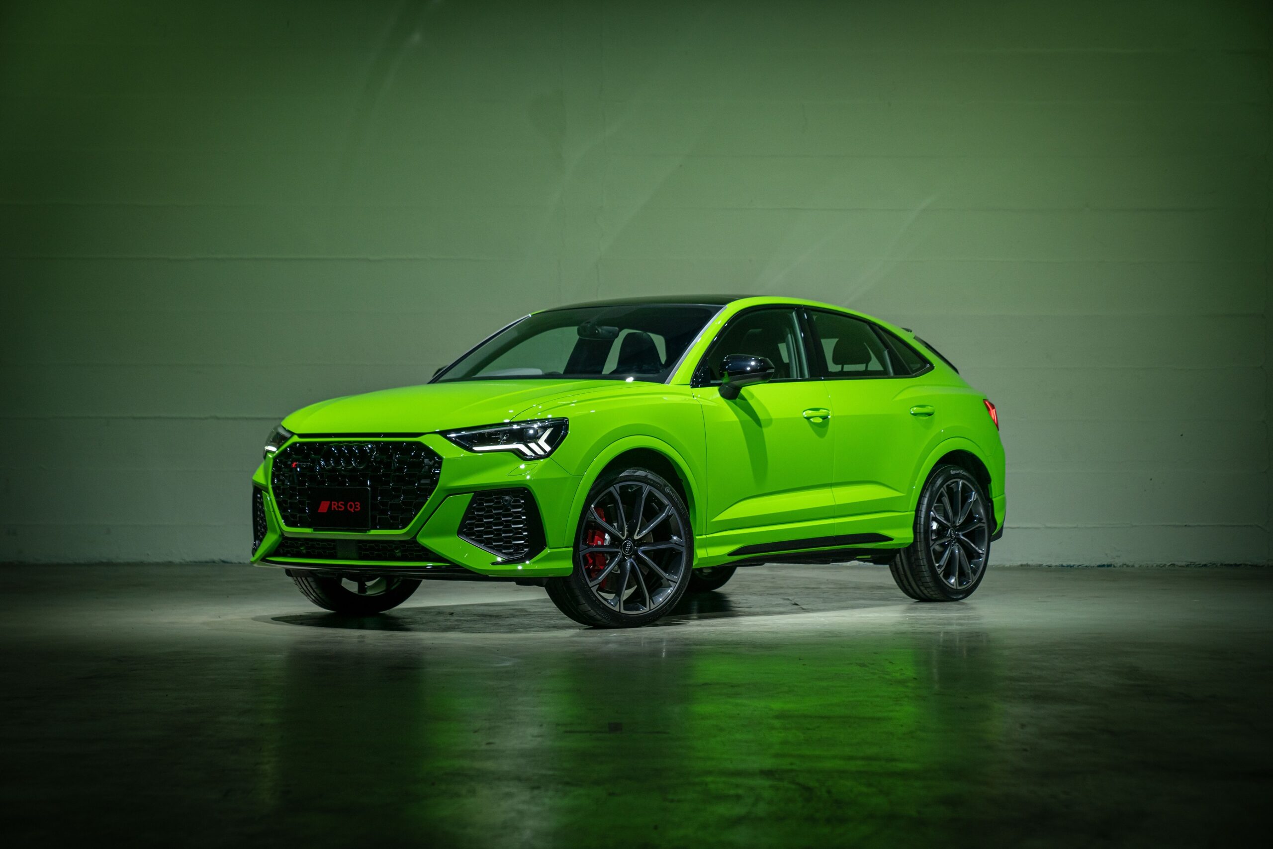 ออดี้ RS Q3 Sportback quattro 400 ม้า 4.75 ล้านบาท