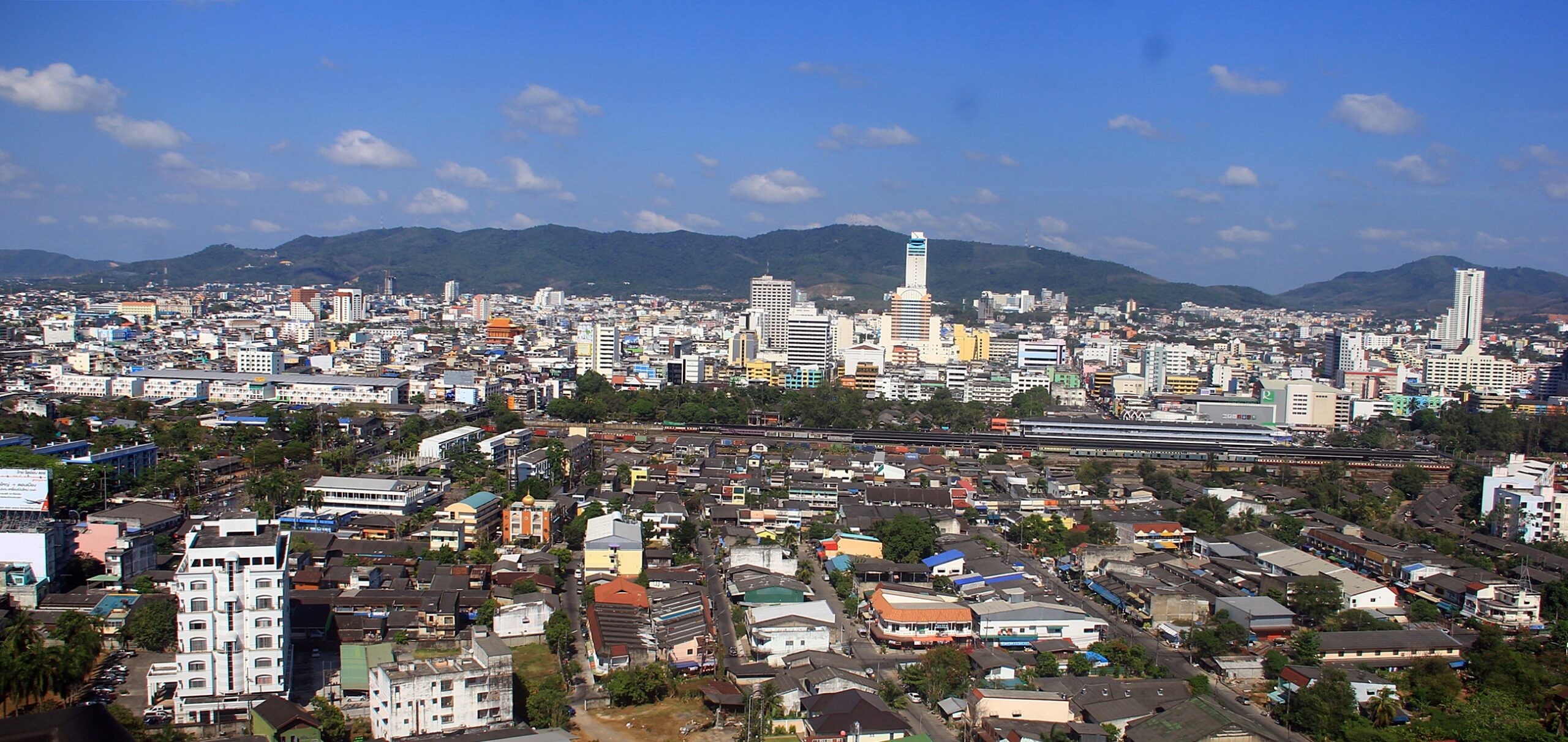 โรงงานอาหารทะเลใต้วูบโควิด TU-TC-โชติวัฒน์เช่า 20 โรงแรมซีลคนงาน