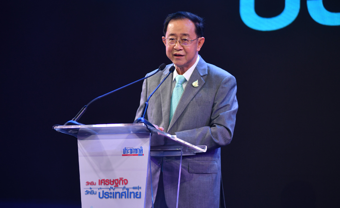 “อาคม“ มั่นใจวัคซีนปลุก ศก. ปักธง Q4 เปิดประเทศดัน GDP โต 4%